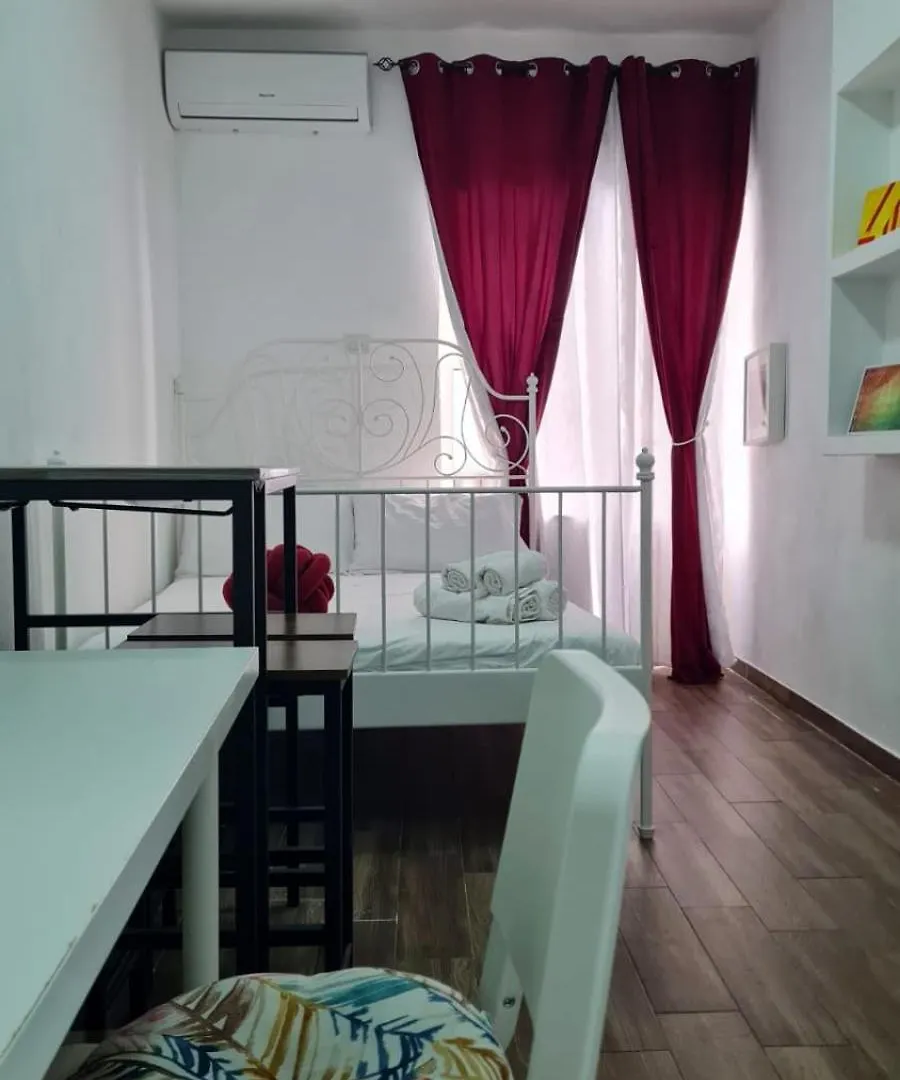 Nexus House Hotel Naples 0*,