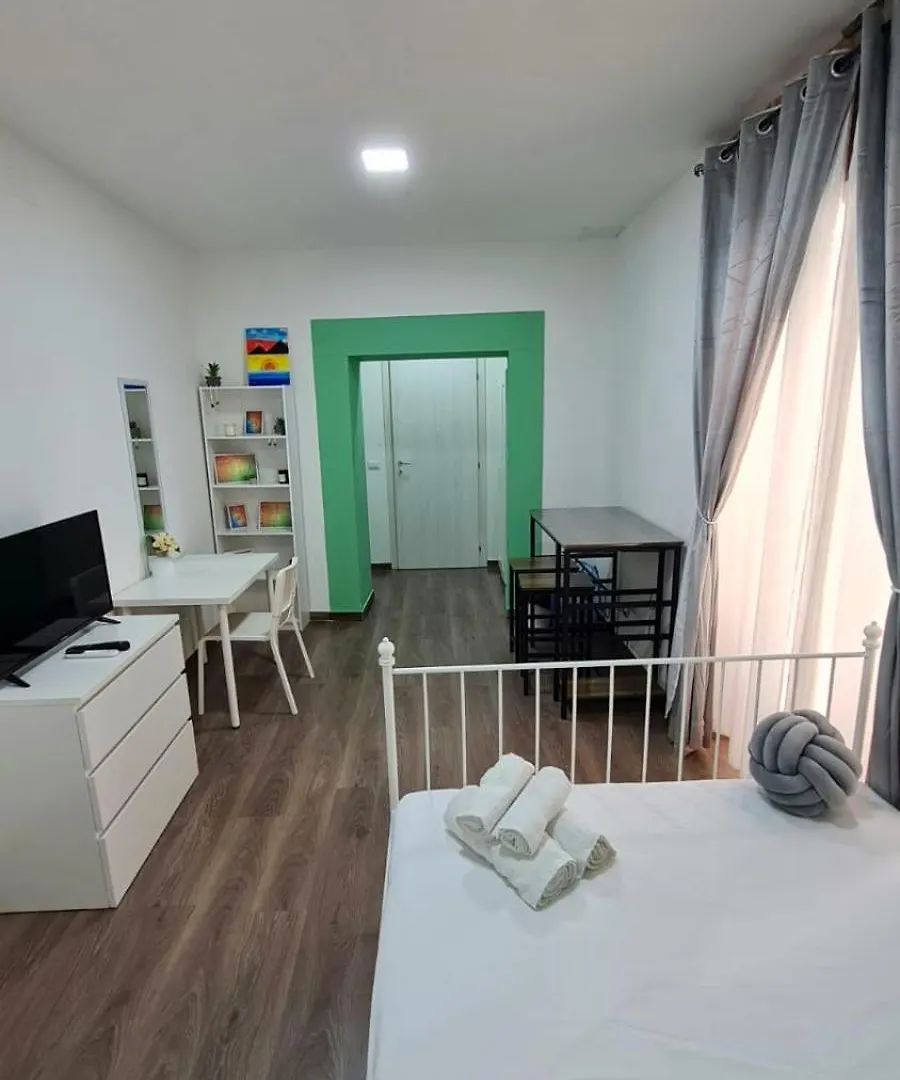 Nexus House Hotel Naples 0*,
